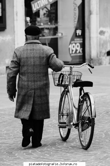 street life dupa lunga absenta, din seria life" cateva pareri critici1. walking the bike