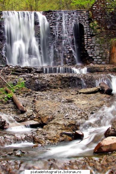 Culori montane - Daca va referiti la cascada, am incercat si eu - Foto-comment