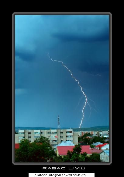 Fulger - Din acelasi loc...10 min mai tarziu - Foto-comment