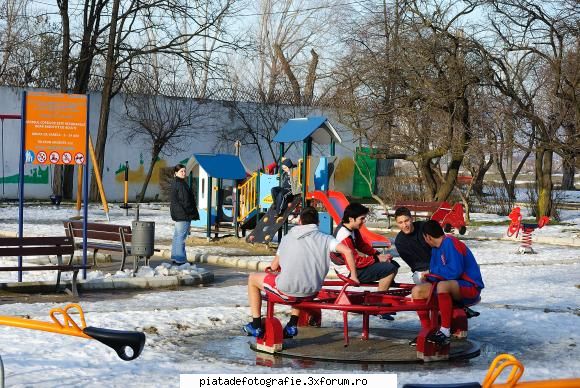 Iarna sau...ce? - Iarna in Targoviste...:D Camera WB: Direct - Foto-comment