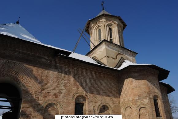 Istorie - Biserica Sf Vineri intr-o lingura de soare - Foto-comment