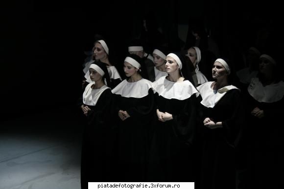 La teatru - initial voiam sa ti raspund ca am facut cu iso - Foto-comment