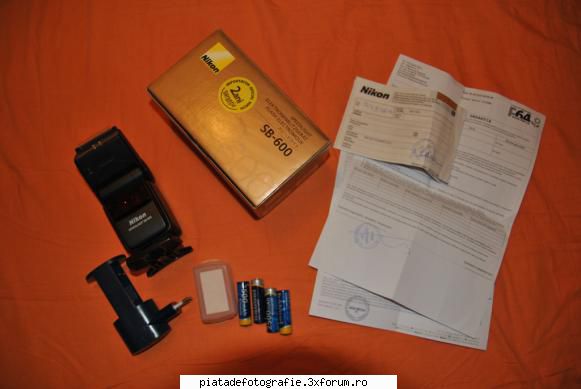 Vand / schimb blitz Nikon SB-600 - Este in garantie, folosit de 3 ori, pret 800 Ron - Vanzari foto