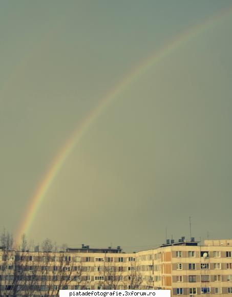 aparitie pe cerul bucurestiului - am facut fotografia de la geamul meu..imi cer - Foto-comment
