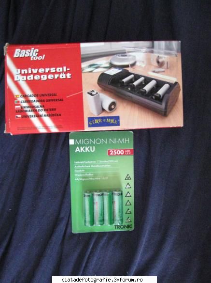 set 4 acumulatori AA + incarcator - Vand 4 acumulatori AA R3 2500 mah + incarcator - Vanzari foto