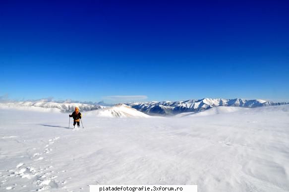 ...i 

in muntii fagaras the snow walker ...